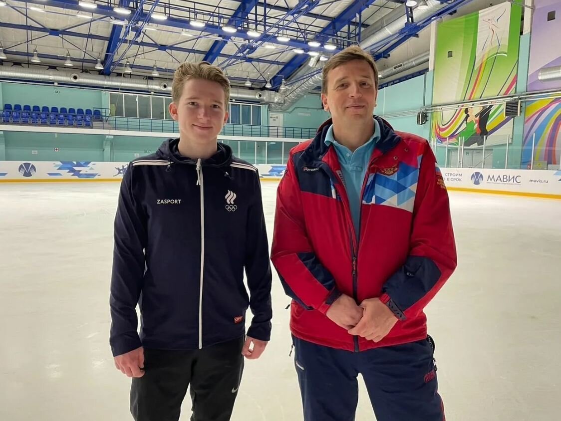 Оказывается, можно относиться к спортсмену, как к сыну, а тебя в любой момент променяют на грибы... 