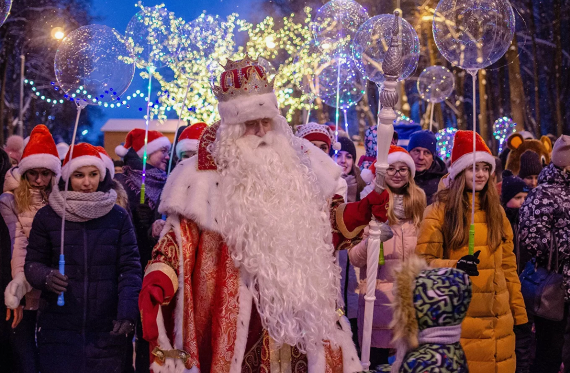 Почему рождество отмечают в разные даты. Рождество христово у западных христиан 25 декабря. Различие католического рождества и христианского. Почему рождество 25 декабря. 25 декабря праздник рождество.