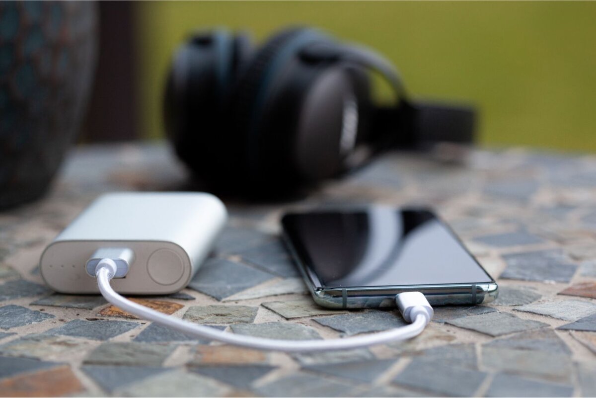 Внешние аккумуляторы, также известные как пауэрбанки, стали неотъемлемым атрибутом жизни современного человека.