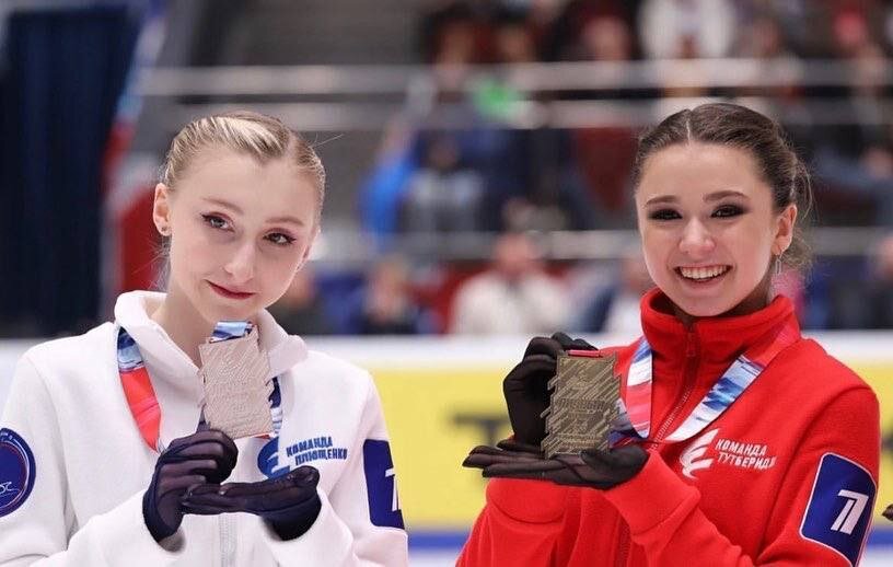 Победитель и серебряный призер личного турнира у женщин в 2022 году.