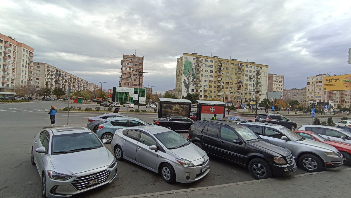 Новый Рустави расположен ближе к Тбилиси и выглядит вполне современно