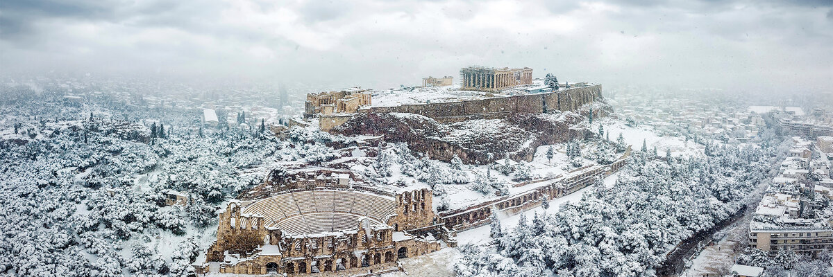 Афины в феврале - фото предоставлено вертолетной компаний GreeceHelicopters