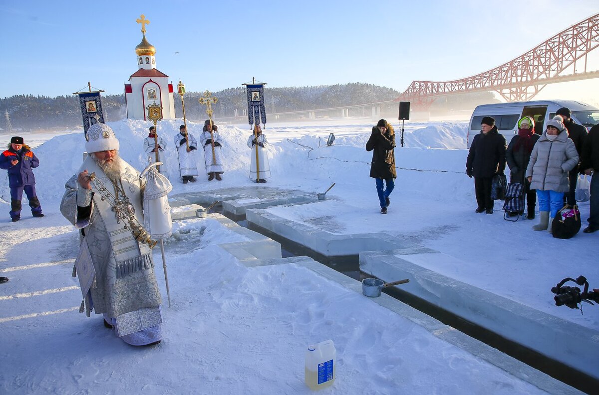    В Ханты-Мансийске святую воду можно будет набрать в шести храмах