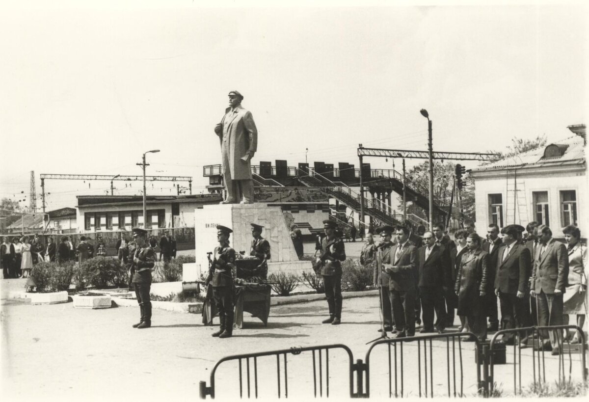 Ровно сто лет назад, 21 января 1924 года, умер человек, имя которого навсегда вошло в мировую историю, в том числе и нашего Прохоровского района. Это Владимир Ильич Ульянов – Ленин.-9