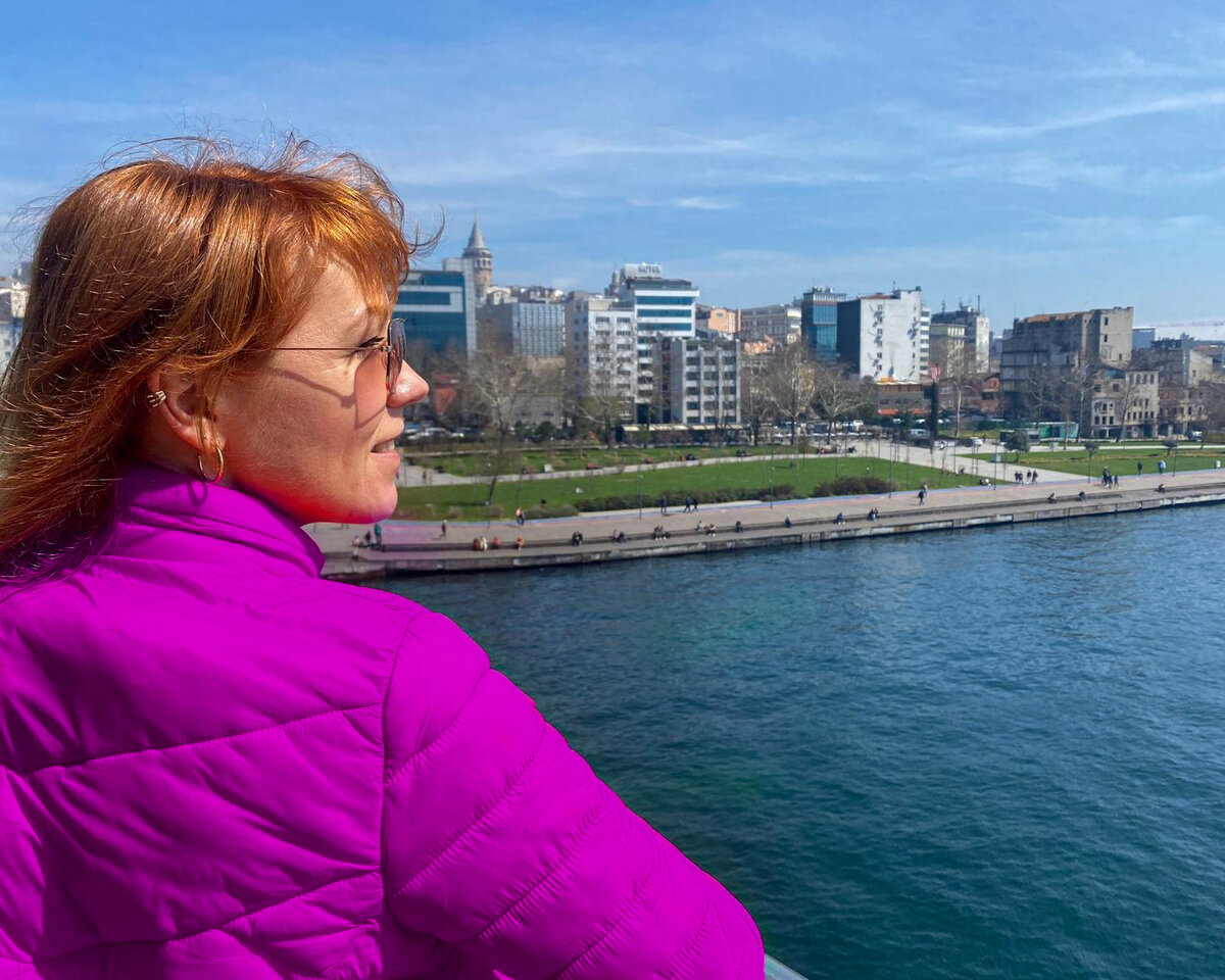 С оптимизмом смотрим в будущее, несмотря на рост цен)))). Ну а как иначе, я же стрелец)