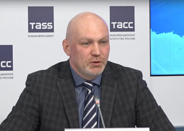    Институт РАН и философский камень преткновения между западниками и славянофилами