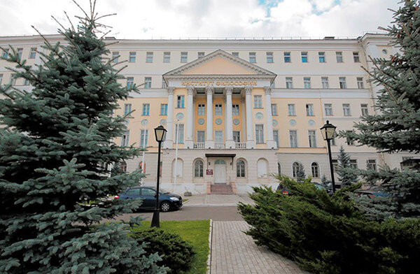    Институт РАН и философский камень преткновения между западниками и славянофилами