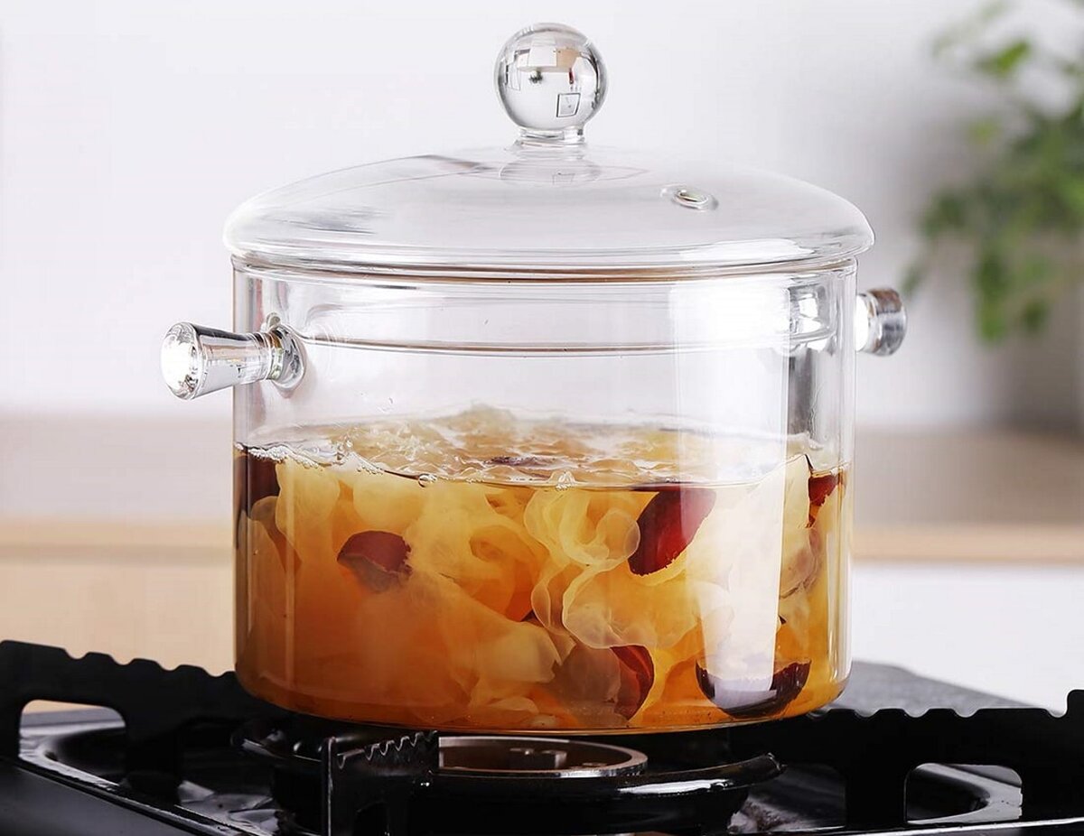 Прозрачные стенки позволяют насладиться процессом приготовления пищи