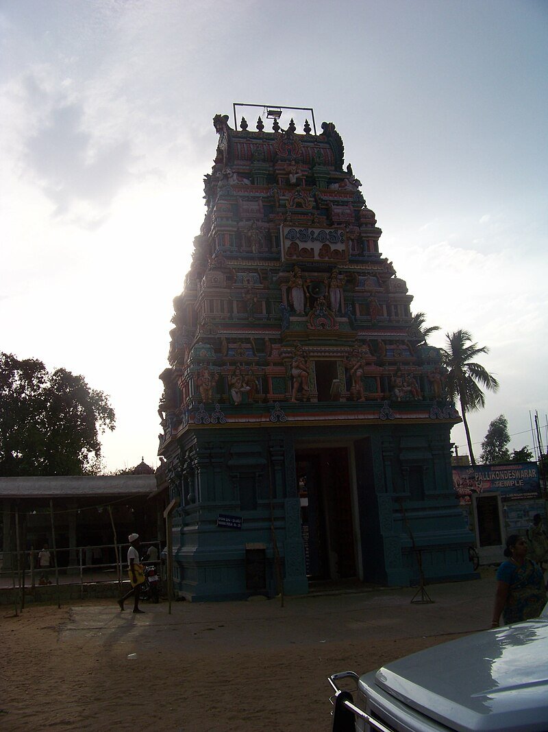 Храм Шивы Палликондешвара в Суруттапалли. Фото: wikipedia.org