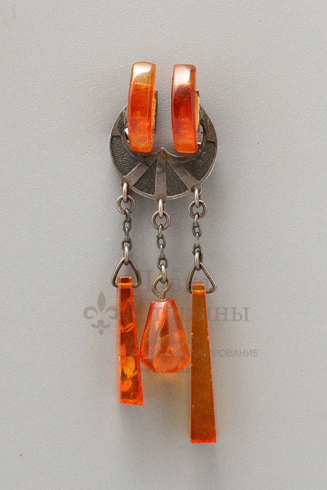 Винтажная серебряная брошь с янтарем, 875 пр., клеймо 2як, СССР, 1962 г. Фото с нашего сайта dvaveka.ru