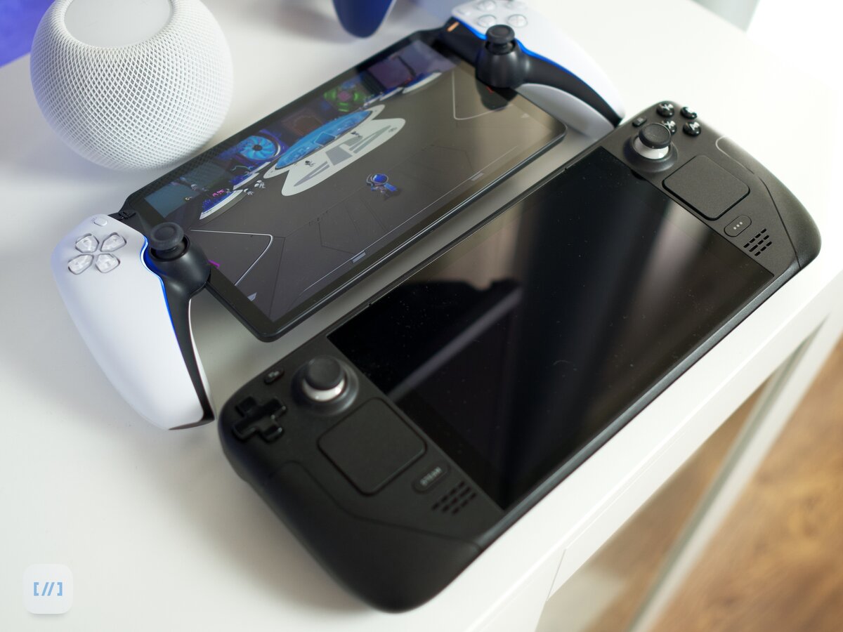 У обоих устройств похожие габариты.