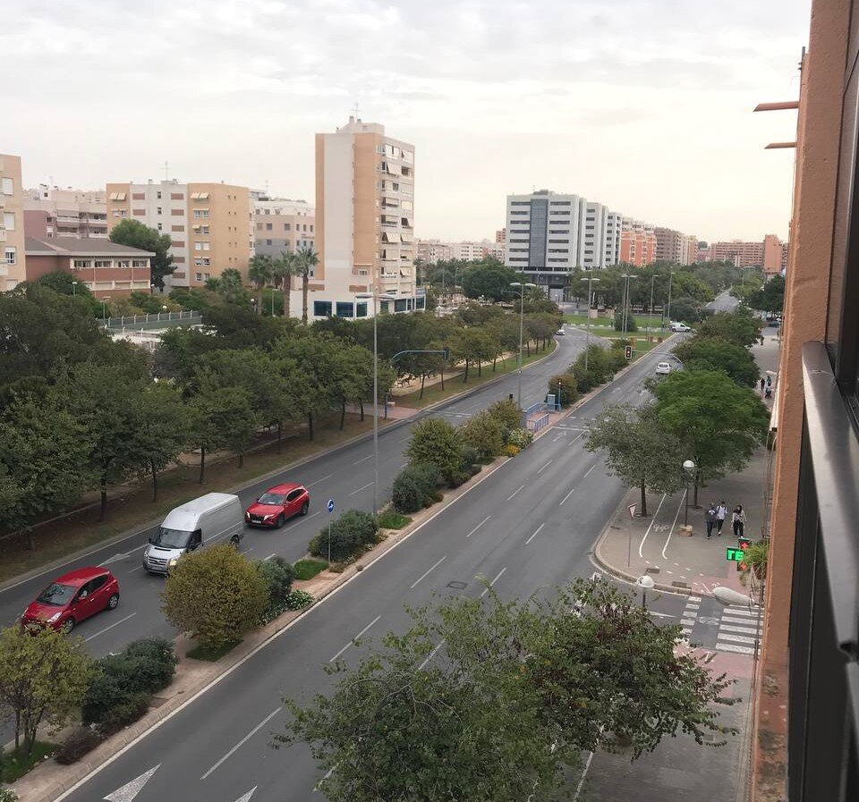 Испанские улицы так и не стали родными