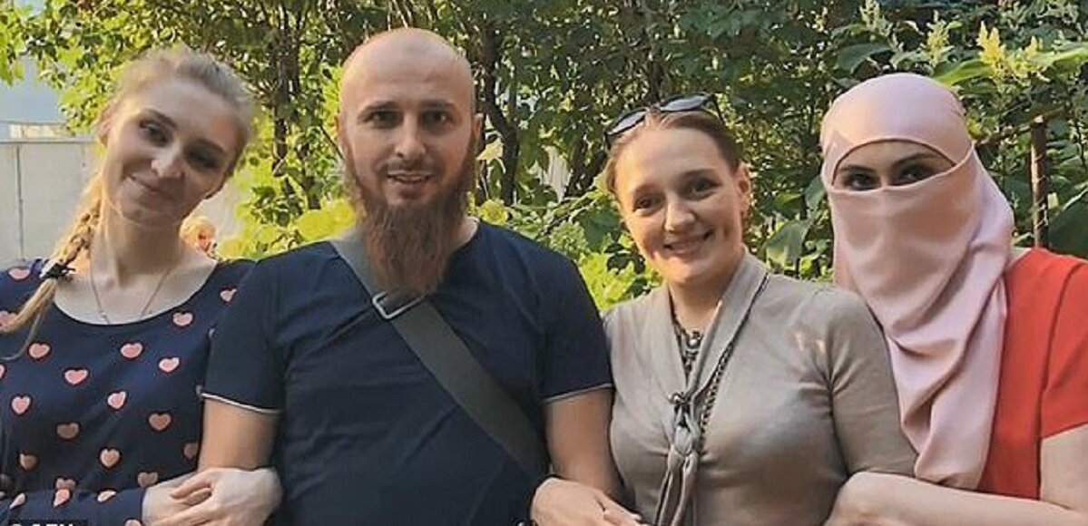 Дюжина жен и 30 детей: скандальный многоженец Сухов вновь стал отцом РИАМО