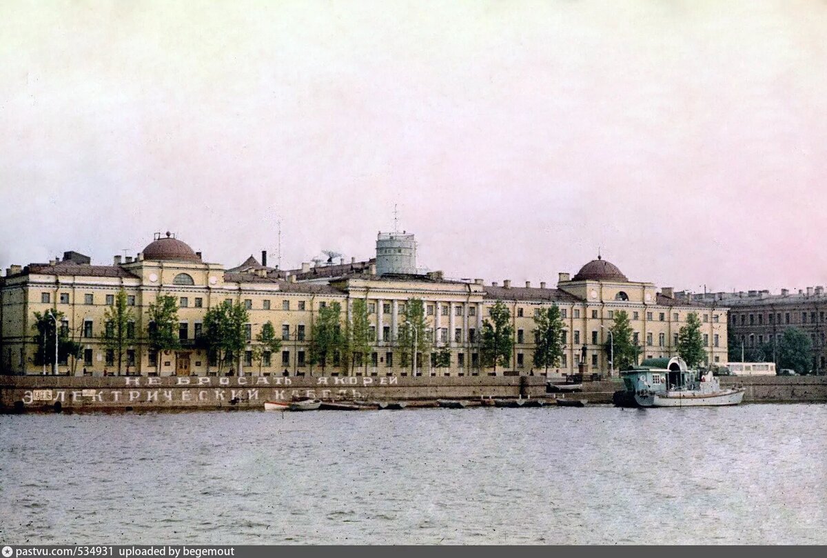 Корпус петра великого санкт-петербургский военно-морской. Ввму имени фрунзе. Морской корпус петра великого спб. Им фрунзе санкт петербург. Им фрунзе санкт петербург.