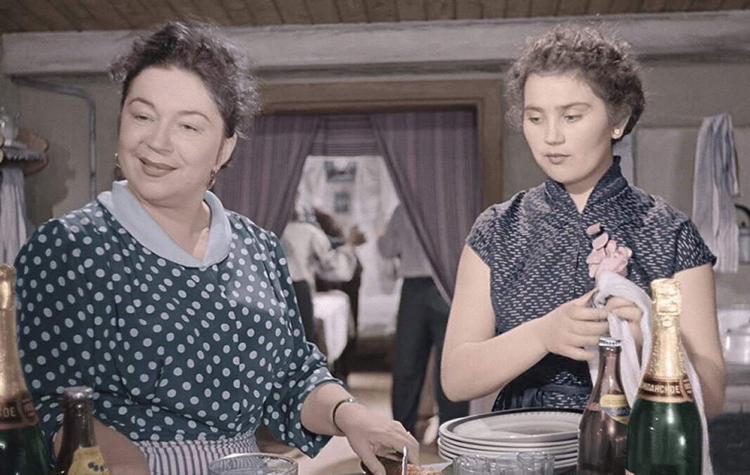 Кадр из фильма «Весна на Заречной улице» (1956). Скриншот.