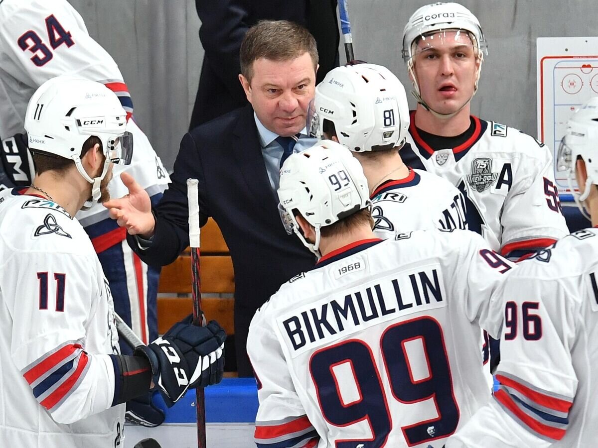    Хоккей. КХЛ. Матч "Ак Барс" - "Нефтехимик"© РИА Новости / Максим Богодвид