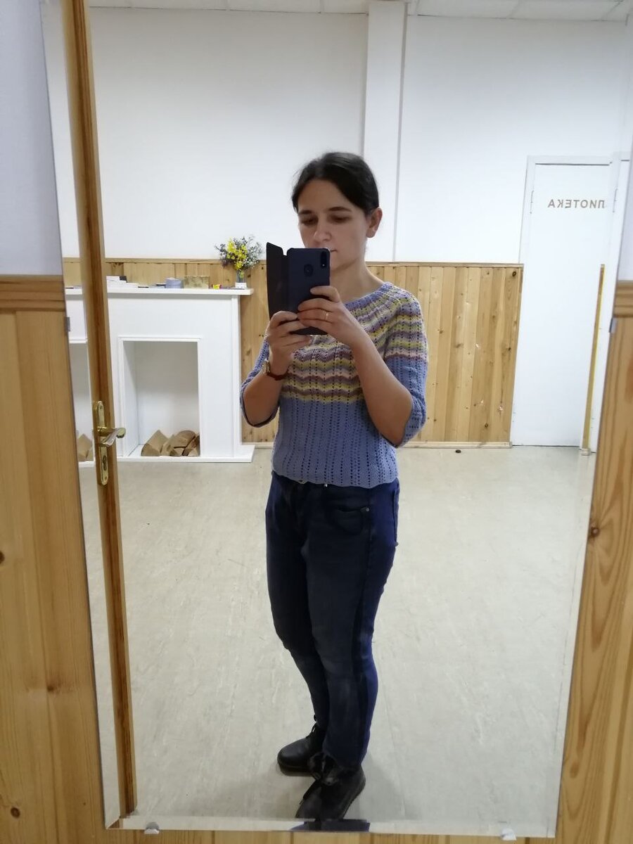 Вспомнила, что таки вязала одежду из Джинса - так назывемую "миссони". Крючок вроде 3 был...