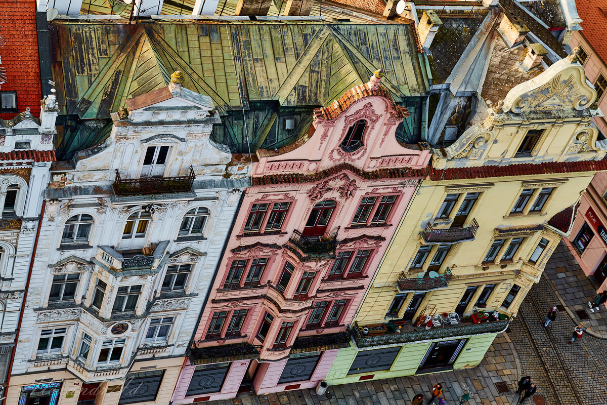 для классики жанра нужно что-то чешское, а я что-то ничего нового после НГ не фотографировала: то диссер пишу, то болеем и дома сидим, так что вот такая красивая фотография из соцсетей