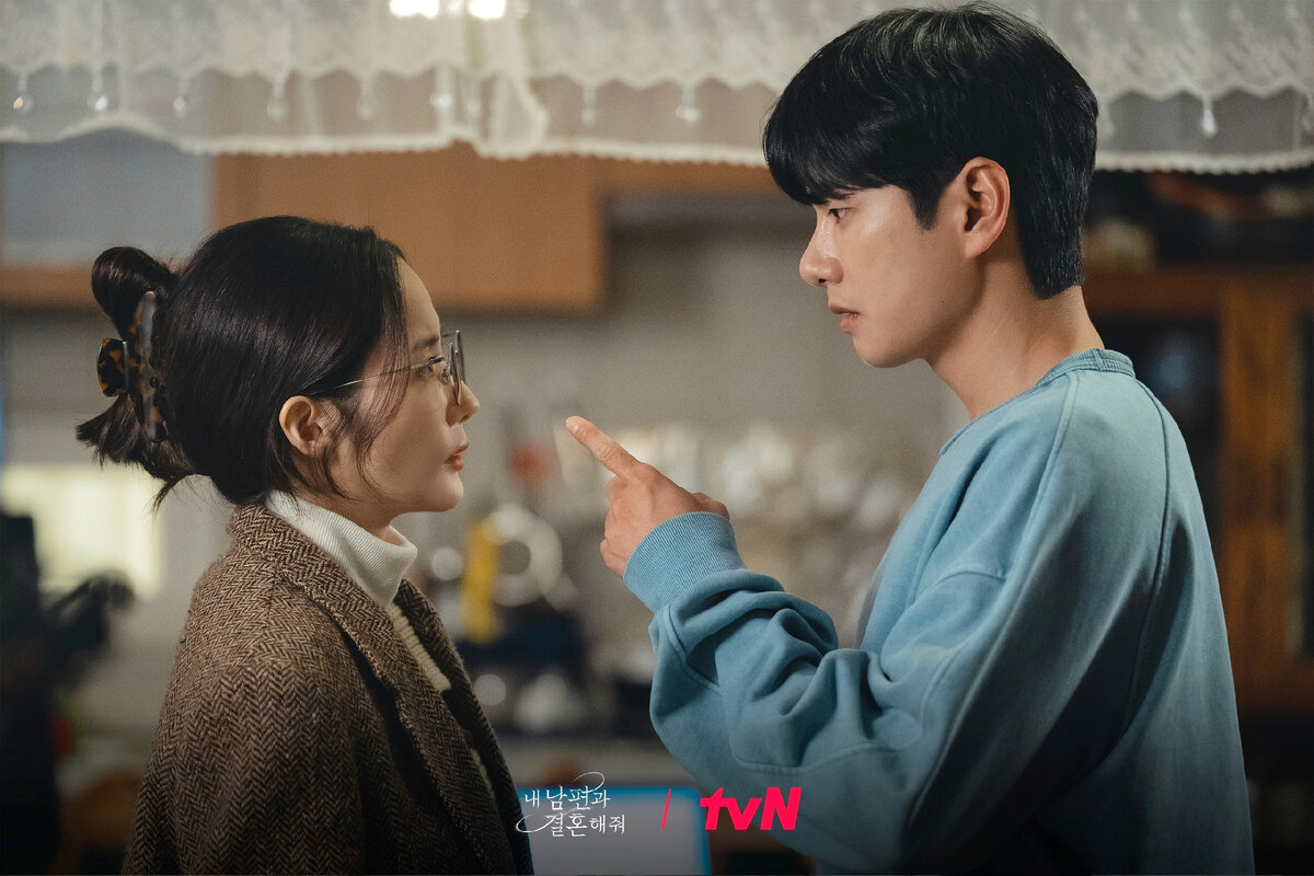 Кадр из этой дорамы 