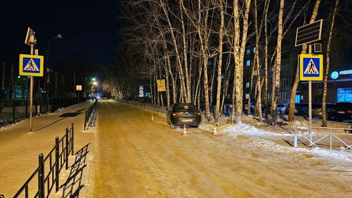     Омичка наехала на пешехода рядом с общеобразовательной школой №106.