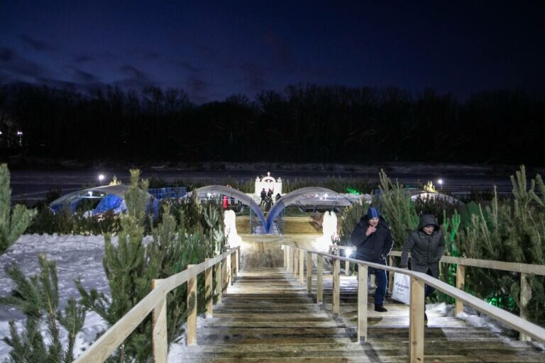    Денис Паслер поздравил православных христиан с Крещением Господним Марина Шарт