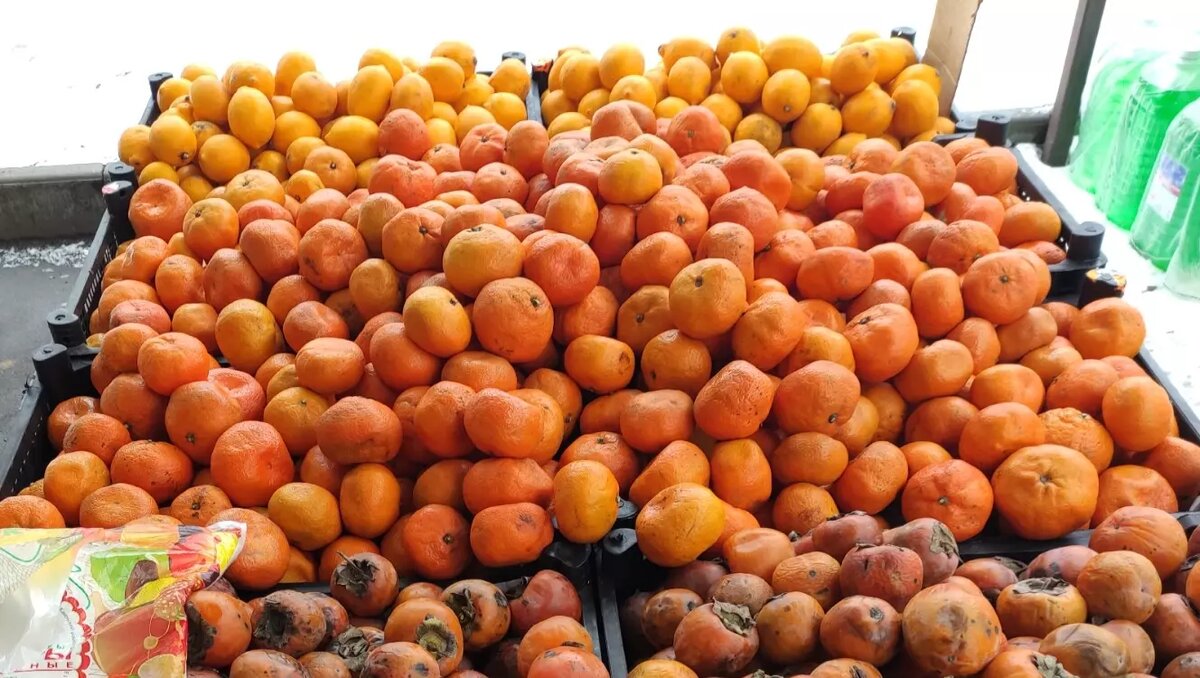     Корреспондент RostovGazeta ознакомился с ценами на мандарины в магазинах и торговых точках Ростова, и выяснил, где самые дешевые.