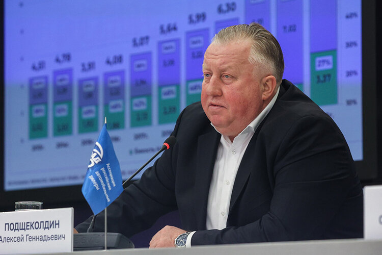    Президент ассоциации «Российские автомобильные дилеры» (РОАД) Алексей Подщеколдин озвучил немало интересной информации об итогах и перспективах российского авторетейла