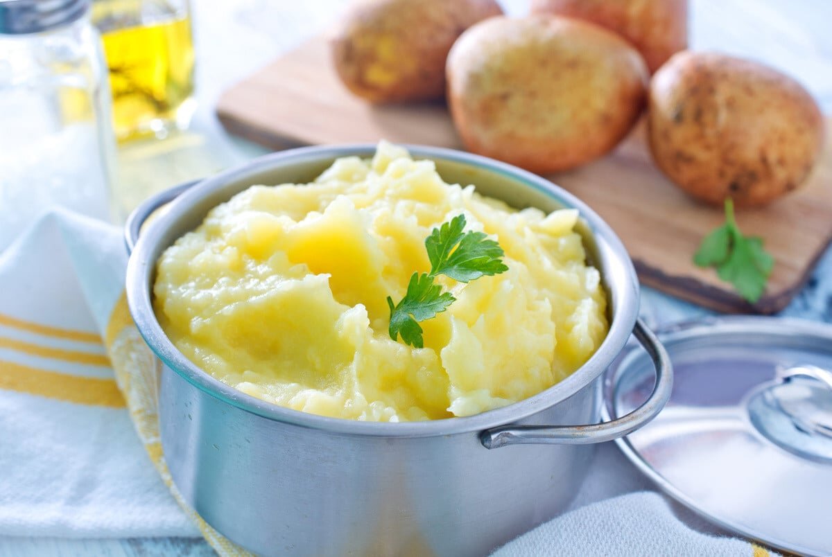 Как сделать картошку пюре с маслом. Как сделать картошку пюре с маслом