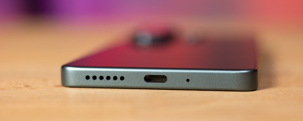 Компания Xiaomi начала года с мажорной ноты, выпустив сразу пять новых телефонов в линейке Redmi. В данном обзоре мы поговорим о Redmi Note 13 Pro.-2