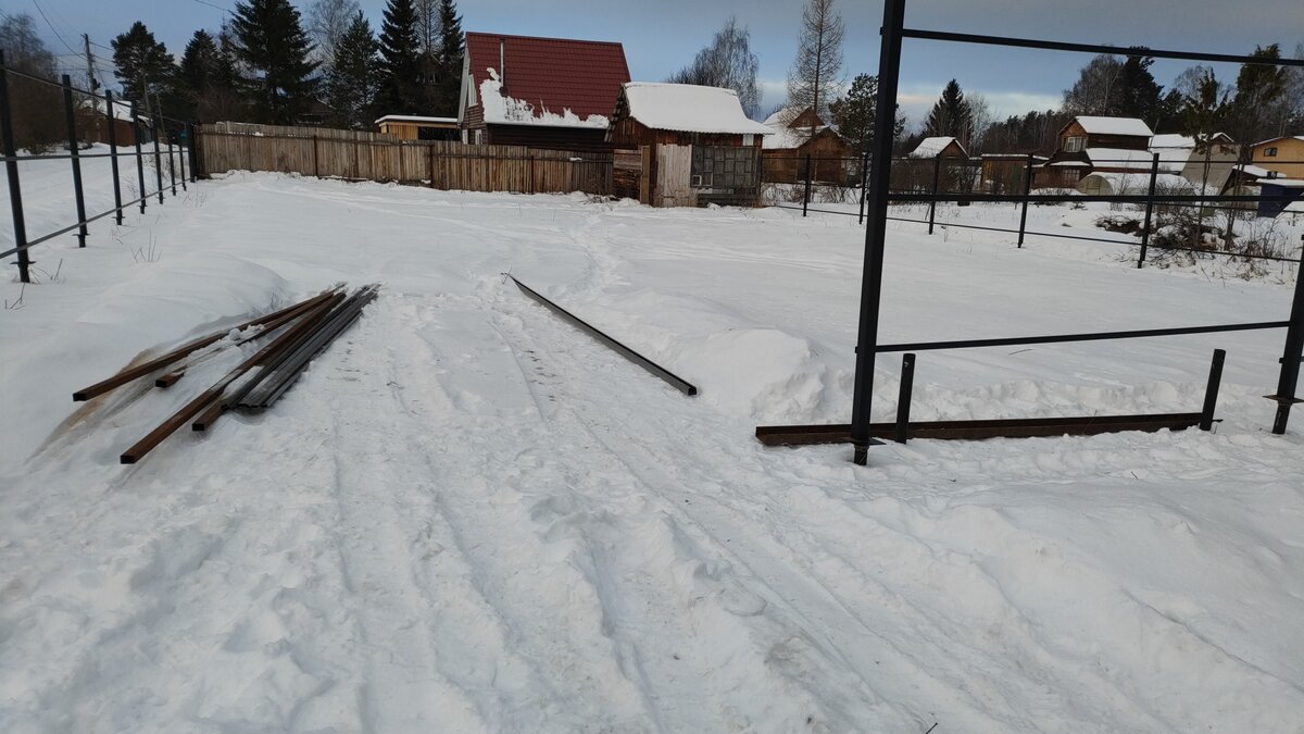 куплен материал...