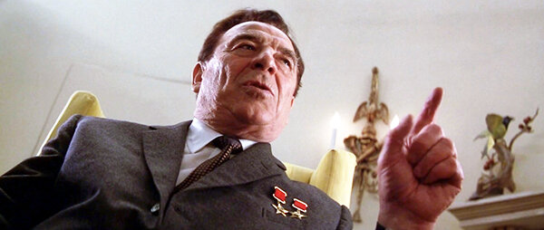 Борис Сичкин в роли Брежнева в фильме "Никсон". 1995 год