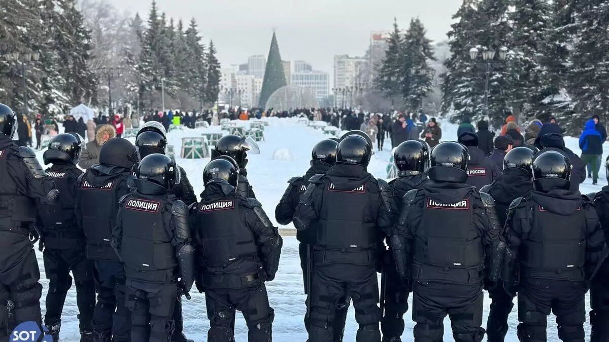 В Башкирии после массовых протестов и задержаний люди продолжают выходить  на улицы | НОВЫЕ ИЗВЕСТИЯ | Дзен