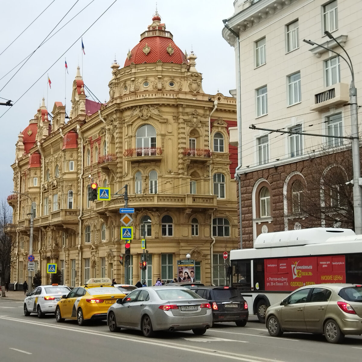 В Ростове интенсивное движение и большие расстояния, но метро в городе нет