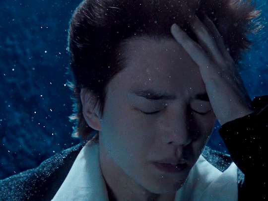 Когда нужно подумать в тишине и покое😁