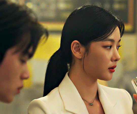 Корпоративные посиделки? И что, а мне нужна подзарядка. 