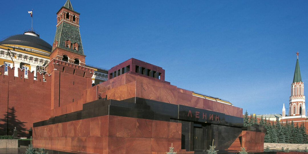 Когда снесут мавзолей?