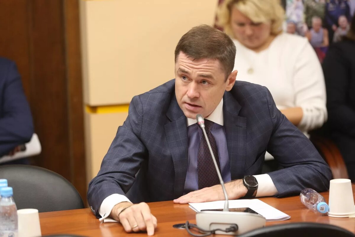 Депутат аксененко
