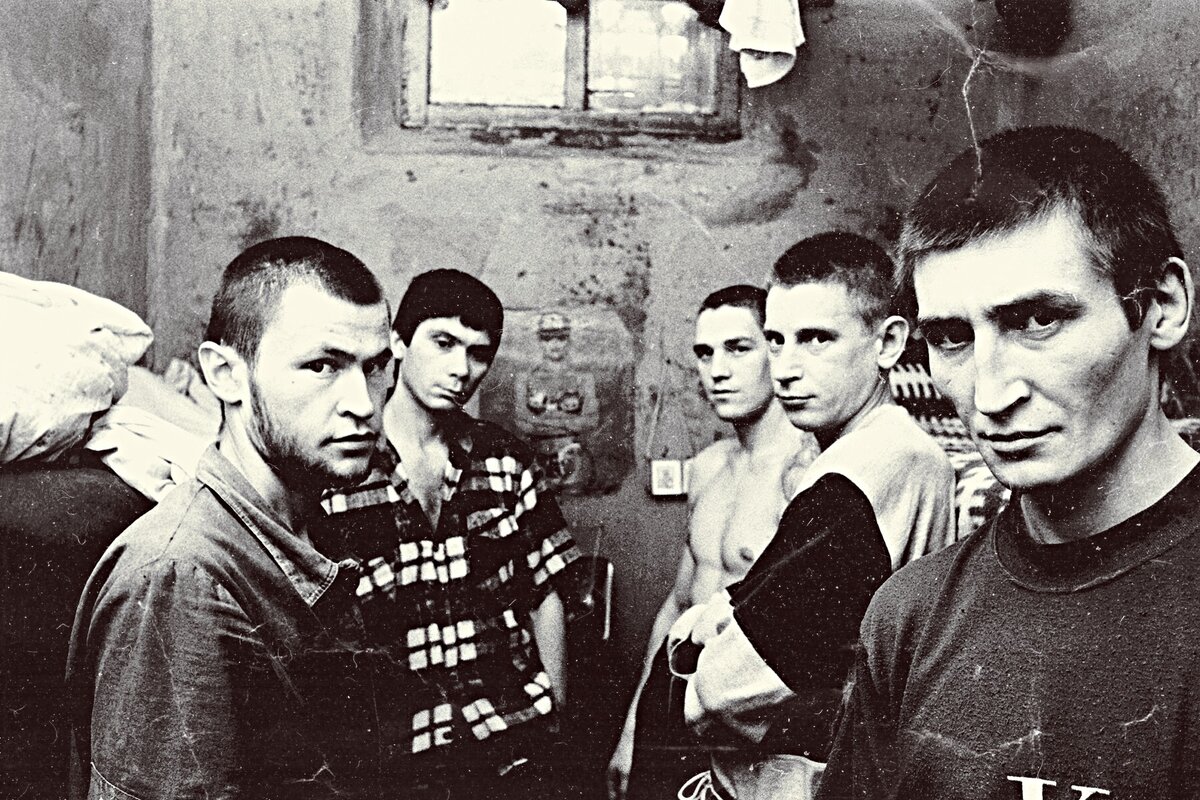 что здесь вообще происходит. мемы про много вопросов. ну что там что рассказывай. вы понимаете о чем говорят все эти люди я нет. расскажите что у вас происходит есть.