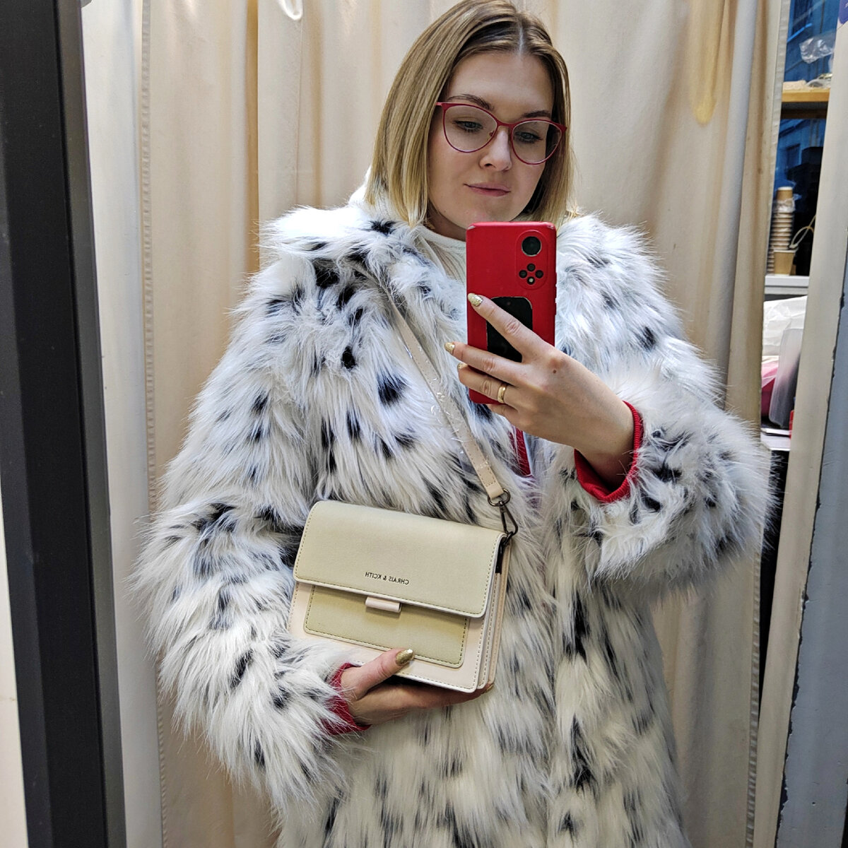 Опять что надеялся верил опять. А я так ждал надеялся и верил. Ты опять не пришла. Мем боль песок. Опять что надеялся верил опять.