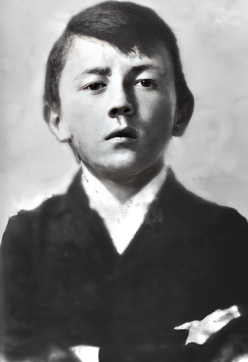 Гитлер в детстве
