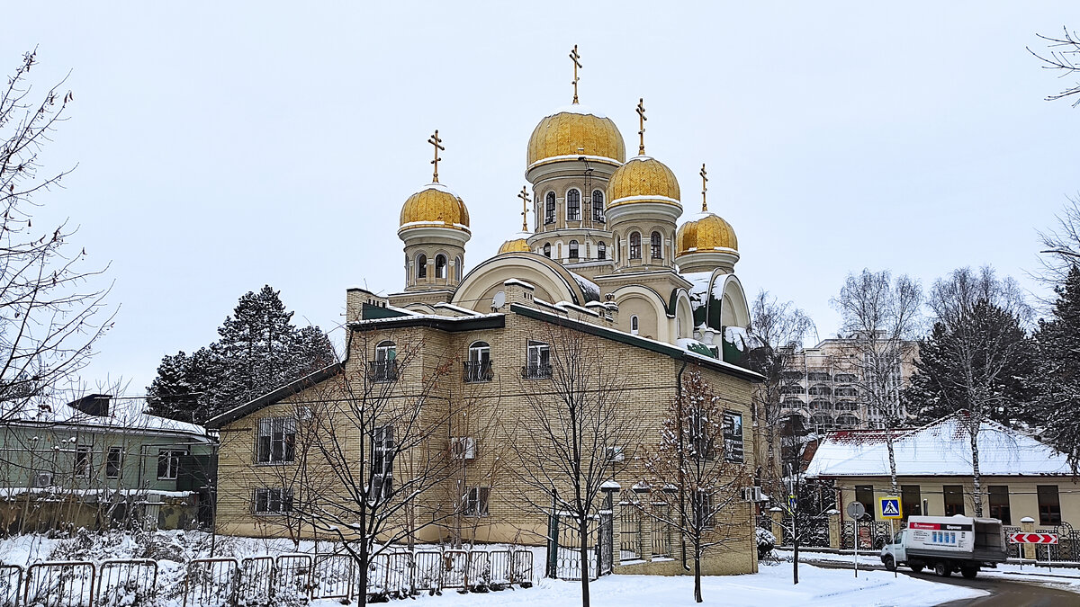 Собор в Кисловодске. Фото: Кирилл Полиенко/Polienko: путешествуем вдвоём