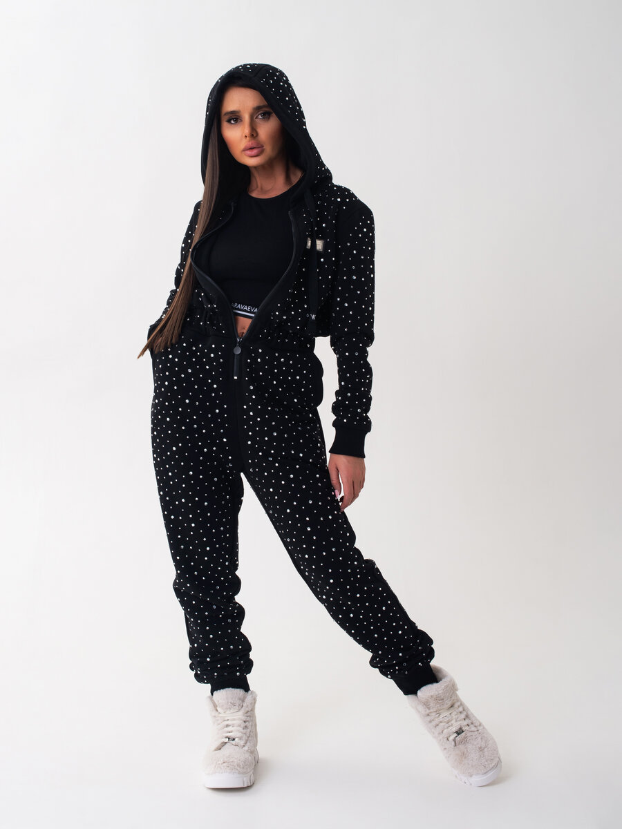 Спортивный костюм на год