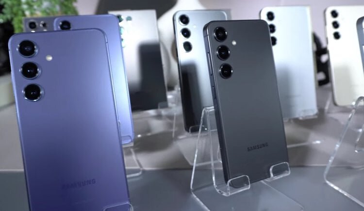    Новые смартфоны Samsung уже готовы к старту продаж в России. Фото: Trakin Tech English