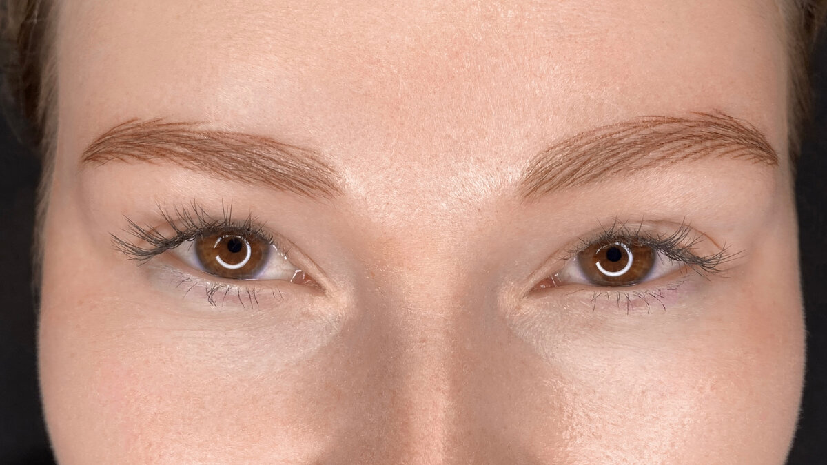 Волосковая техника для бровей «гиперреализм»