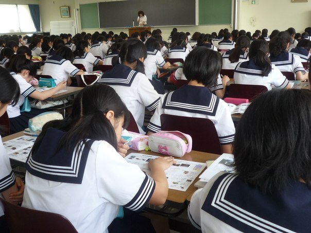 Медосмотр в японии. Япония школа медосмотр. Япония школа осмотр. Медосмотр в японской школе. Япония школа осмотр.