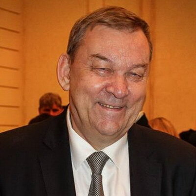     Ушедший из Большого театра Владимир Урин возглавил благотворительный фонд