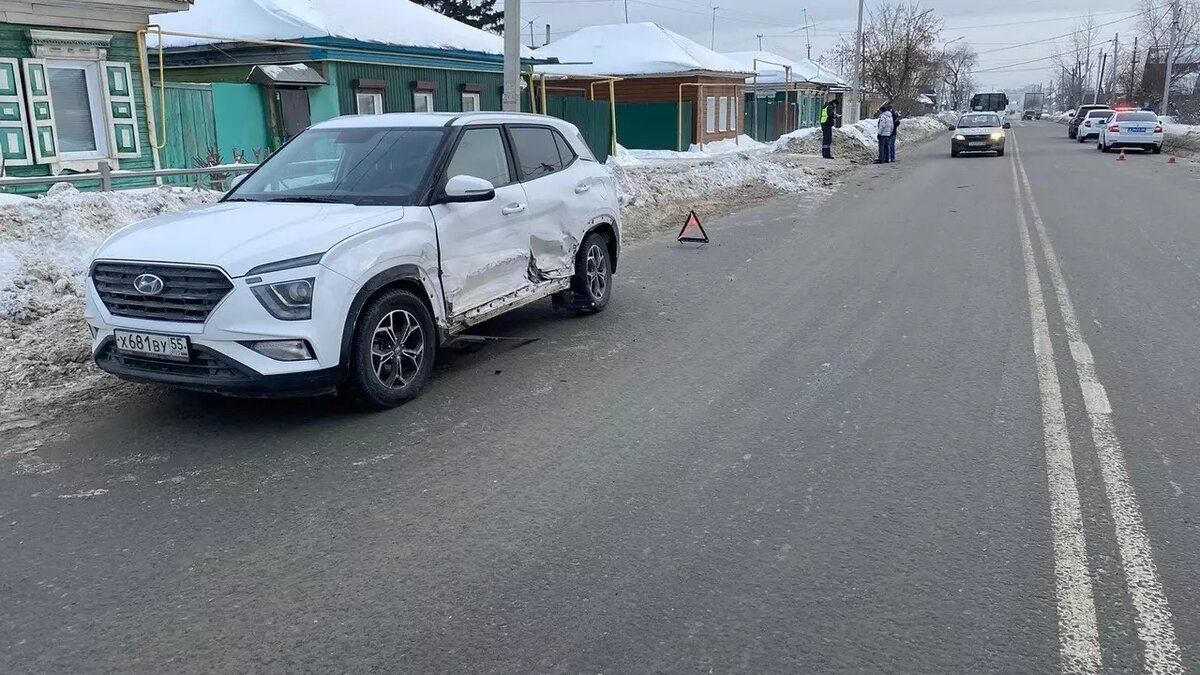     Сообщение о дорожно-транспортном происшествии поступило в Госавтоинспекцию сегодня, около 13:40.