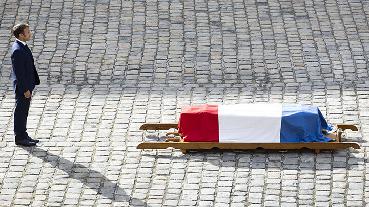 После массовой гибели французских наёмников в Харькове Макрону придётся ехать туда за "грузом 200".Фото: Alexis Sciard/Keystone Press Agency/Global Look Press