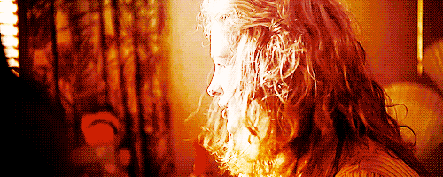 Эрин Брокович тоже не попаданка, но отличный пример роста персонажа на своём пути становления.