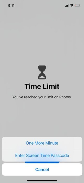 Телефон в руке. Камера с резкостью для андроид. Мобильное приложение ios. Программы для фото на айфон. Appstore приложения.